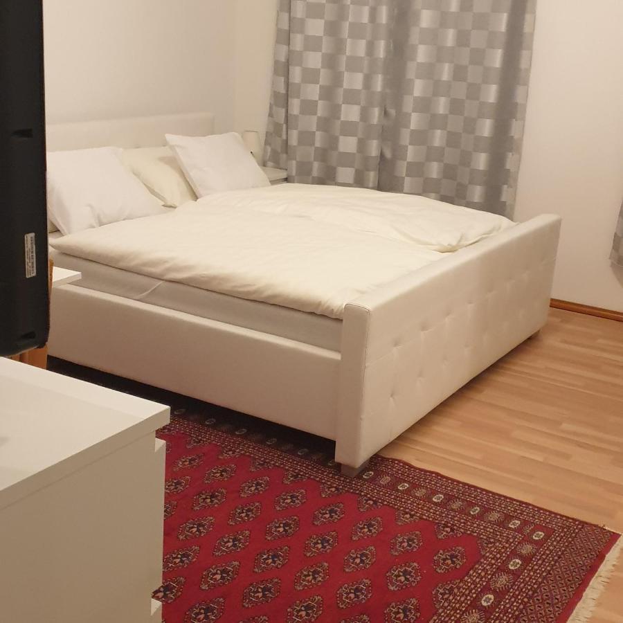 Weisses Appartement Вена Экстерьер фото
