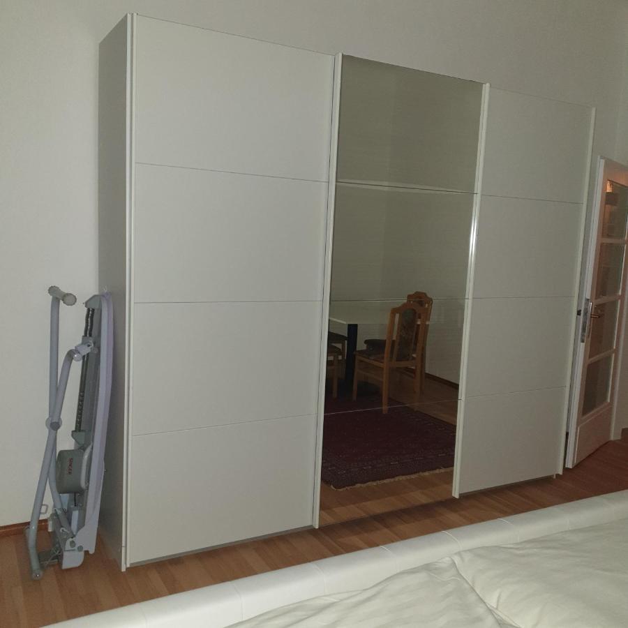 Weisses Appartement Вена Экстерьер фото