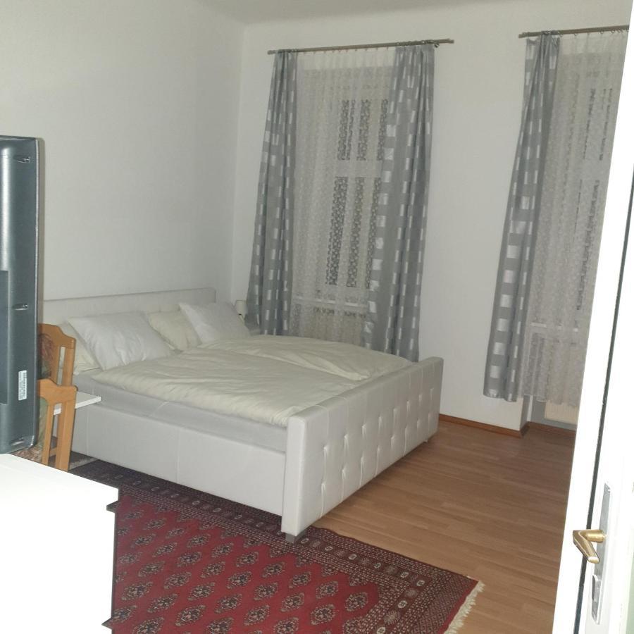 Weisses Appartement Вена Экстерьер фото