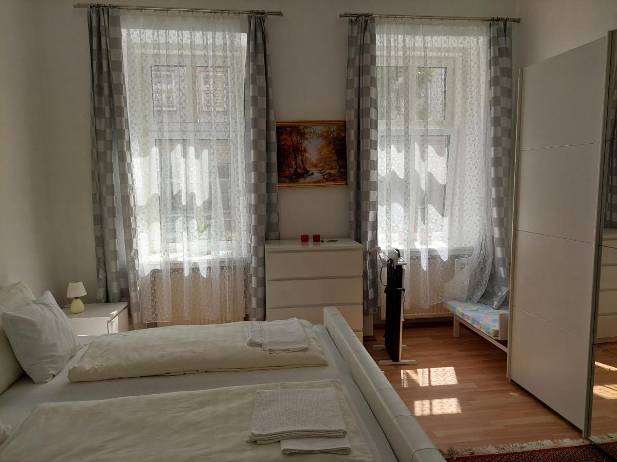 Weisses Appartement Вена Экстерьер фото
